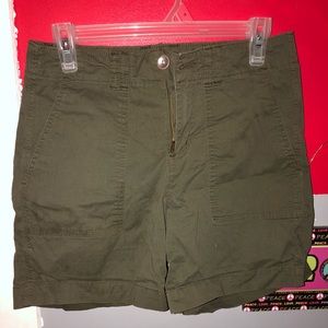 olive green lee cargo shorts
